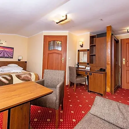 Osrodek Rekreacyjny Aga Hotel *