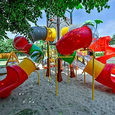 Osrodek Rekreacyjny Aga Hotel *